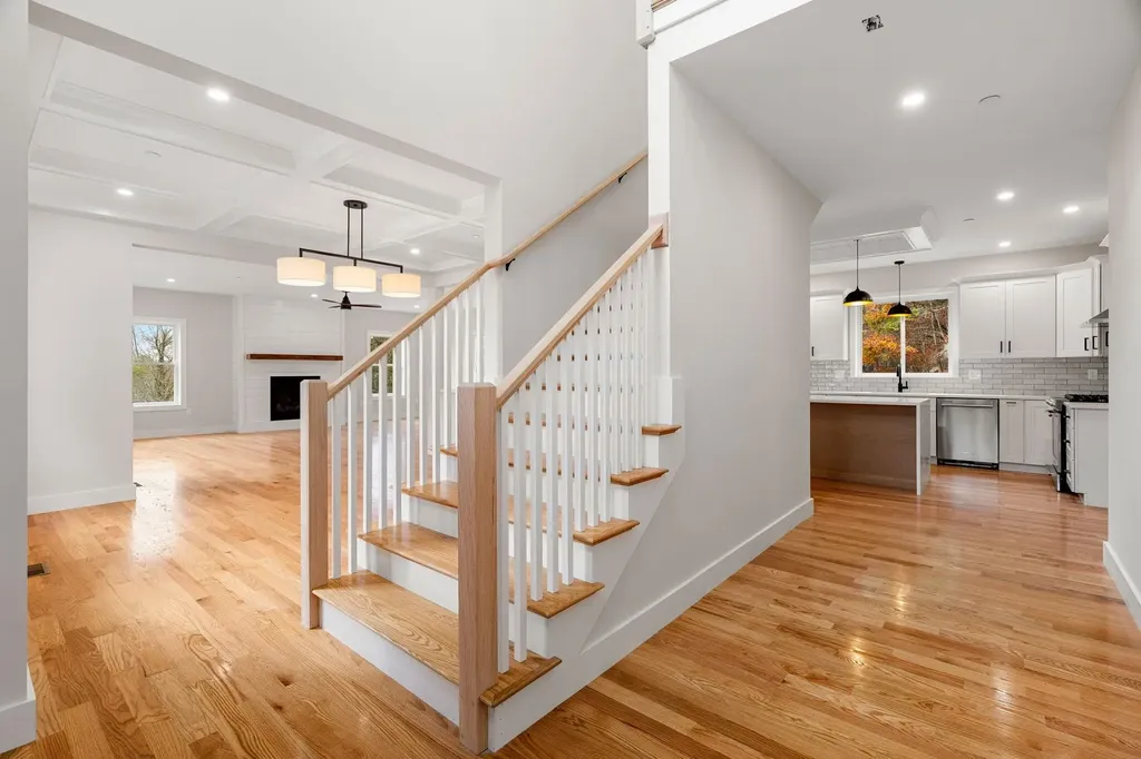 80.5 English Range Road Derry NH 03038