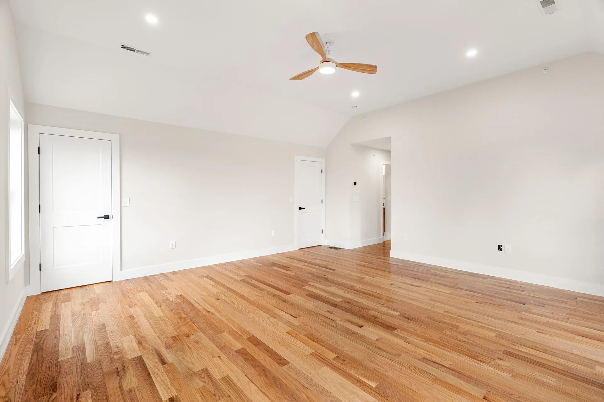 80.5 English Range Road Derry NH 03038