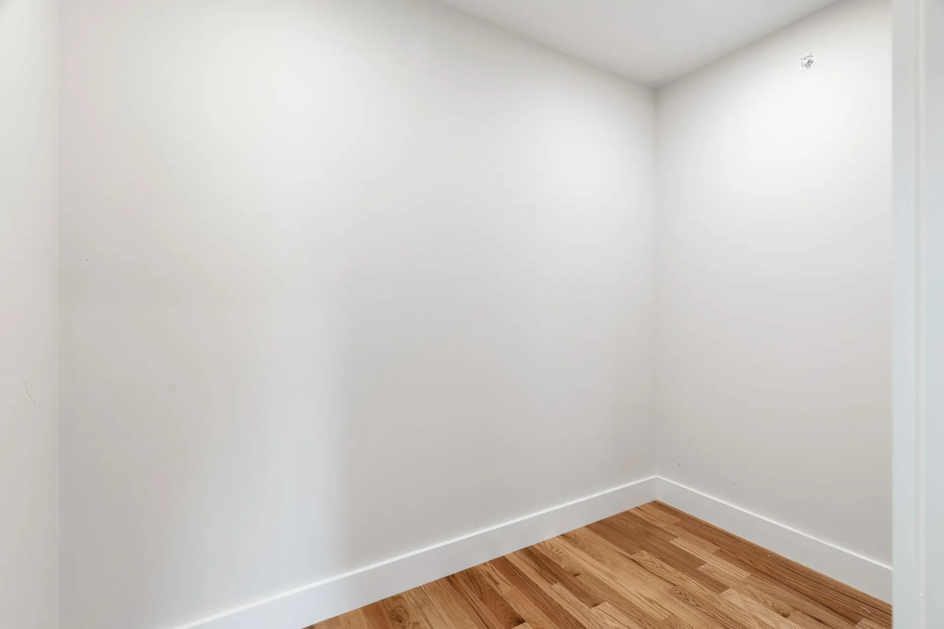 80.5 English Range Road Derry NH 03038