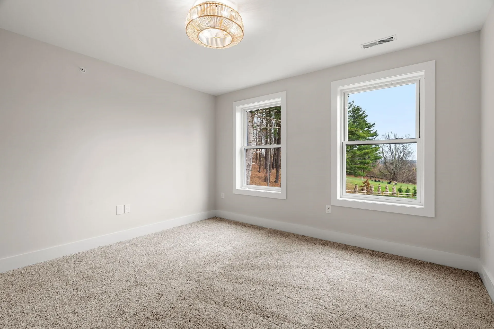 80.5 English Range Road Derry NH 03038