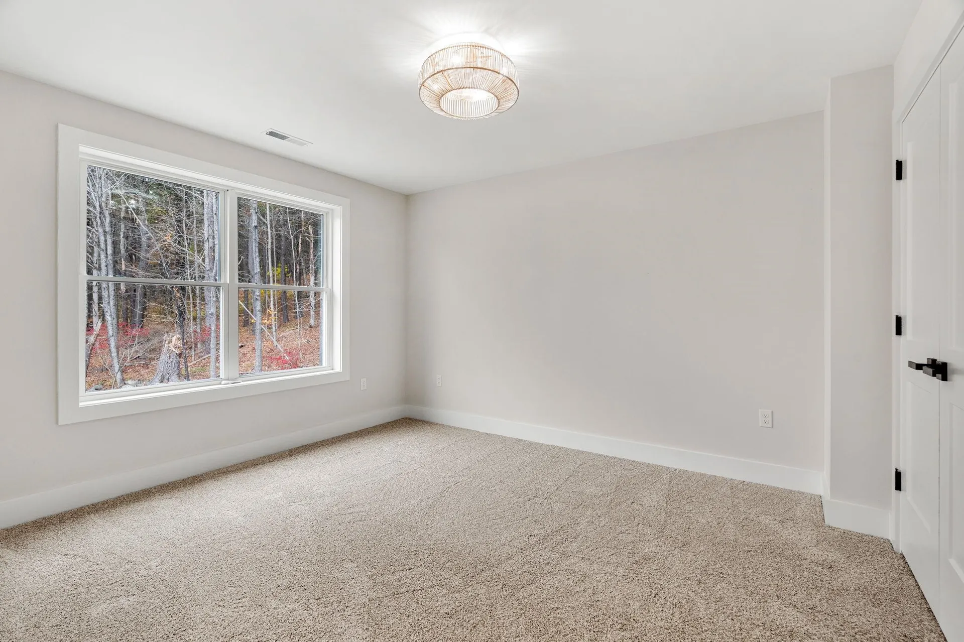 80.5 English Range Road Derry NH 03038