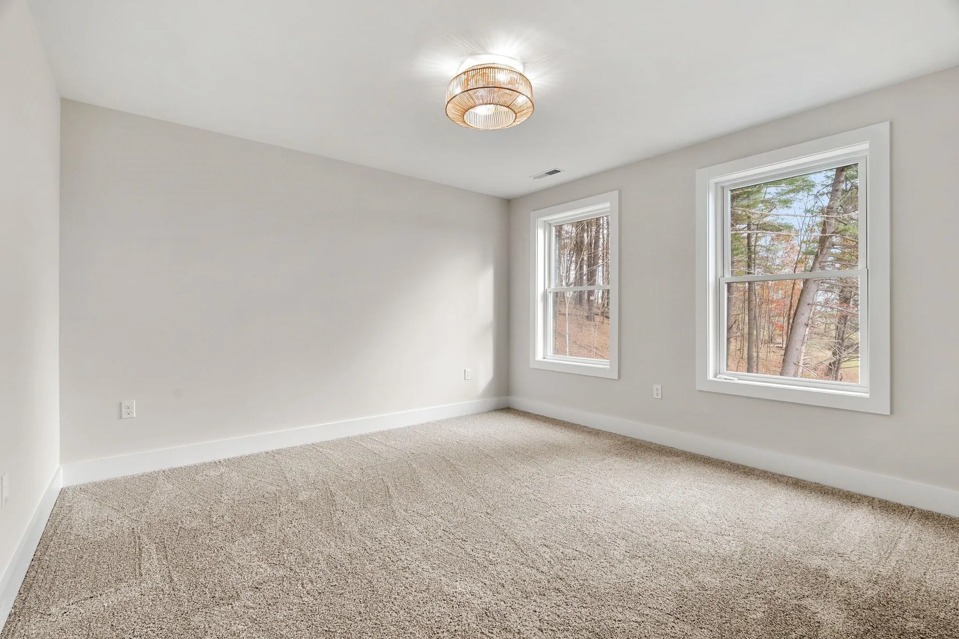 80.5 English Range Road Derry NH 03038