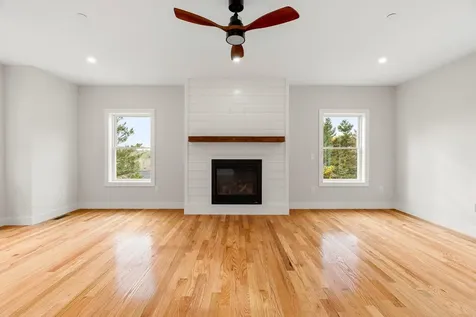 80.5 English Range Road Derry NH 03038