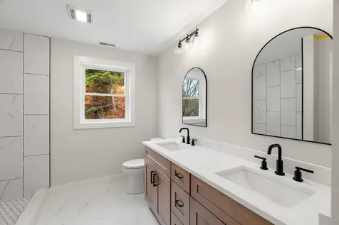 80.5 English Range Road Derry NH 03038