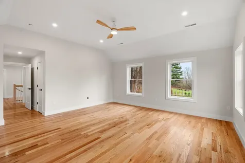 80.5 English Range Road Derry NH 03038