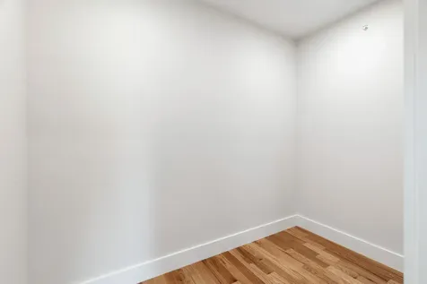 80.5 English Range Road Derry NH 03038