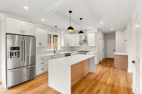 80.5 English Range Road Derry NH 03038