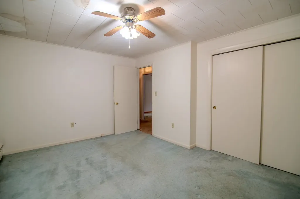 17 Drinkwater Road Hampton Falls NH 03844