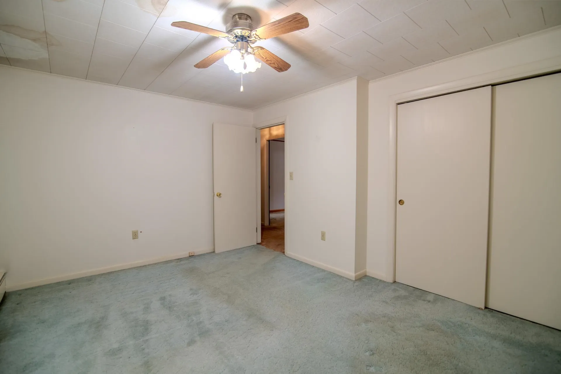 17 Drinkwater Road Hampton Falls NH 03844