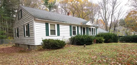 17 Drinkwater Road Hampton Falls NH 03844