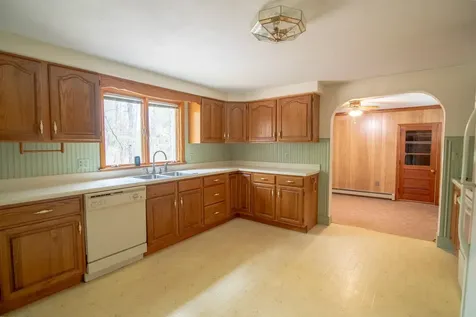 17 Drinkwater Road Hampton Falls NH 03844