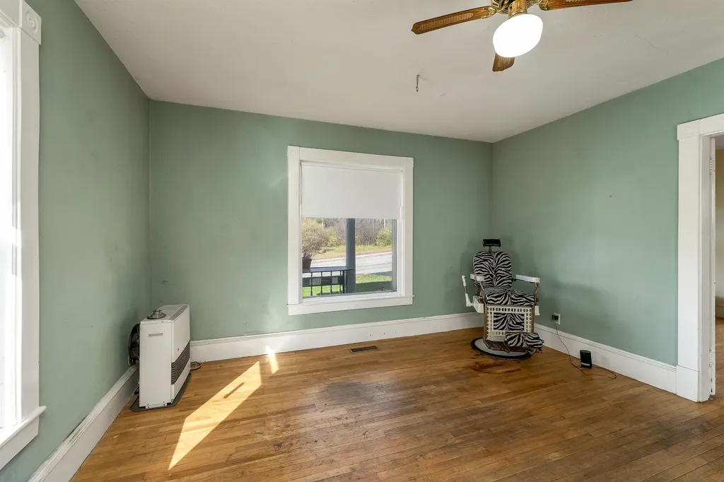 124 East Main Street Tilton NH 03276