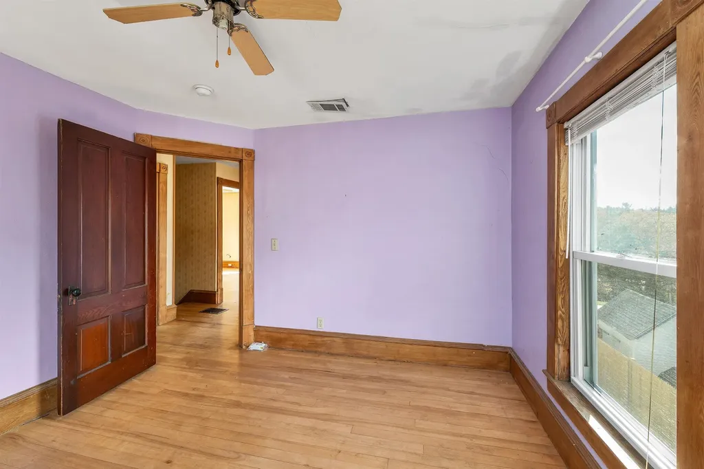 124 East Main Street Tilton NH 03276