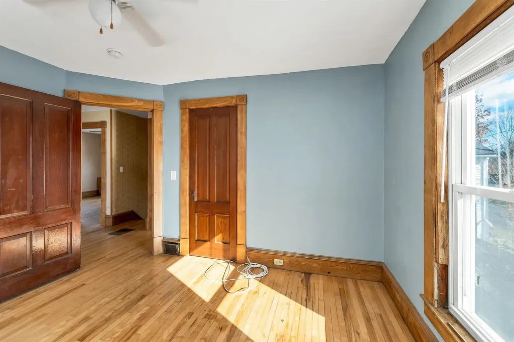 124 East Main Street Tilton NH 03276