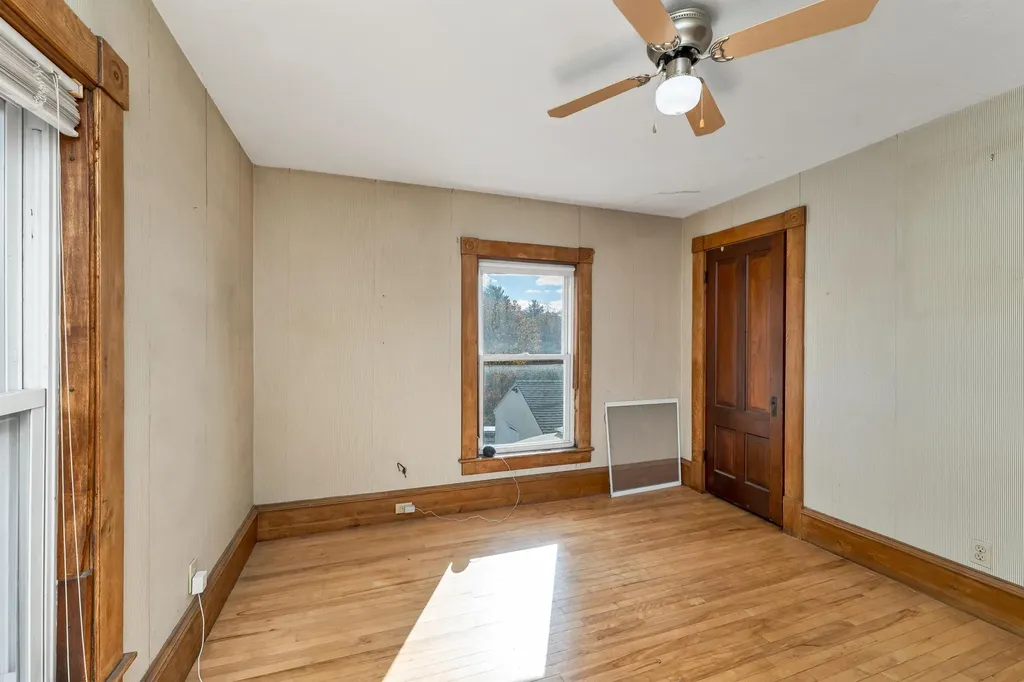 124 East Main Street Tilton NH 03276