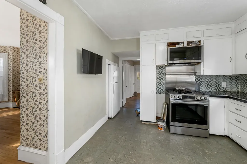 124 East Main Street Tilton NH 03276