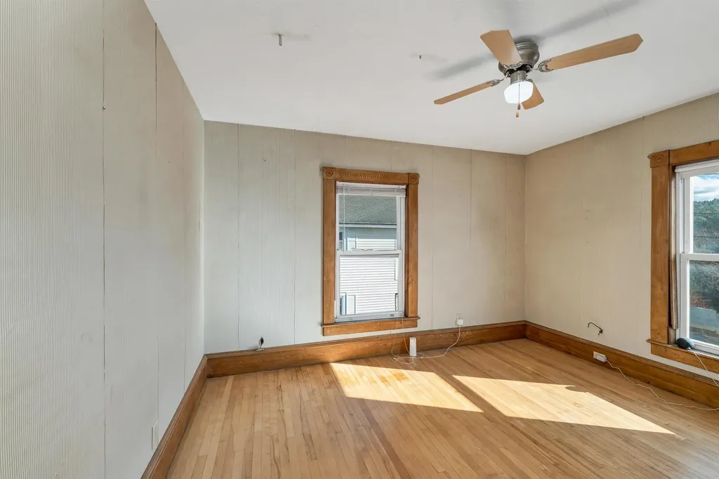 124 East Main Street Tilton NH 03276