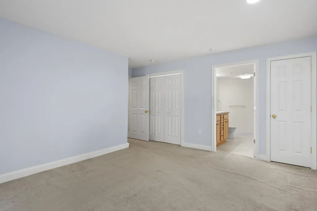 5 Sterling Hill Lane Exeter NH 03833