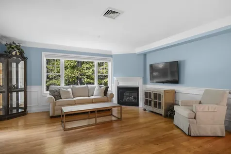 5 Sterling Hill Lane Exeter NH 03833