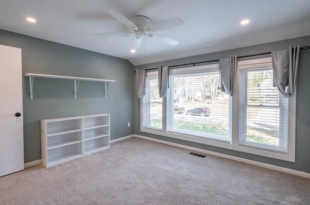 43 Boxwood Circle Milford NH 03055