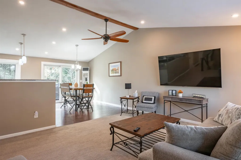 43 Boxwood Circle Milford NH 03055