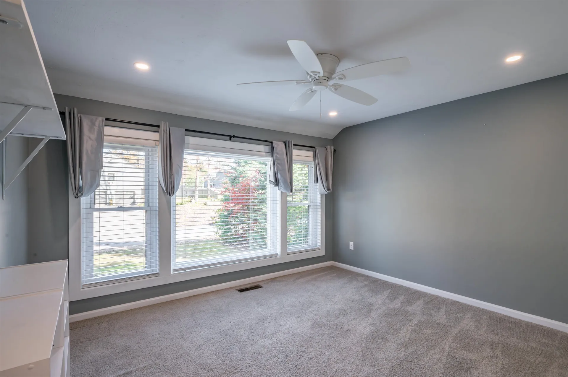 43 Boxwood Circle Milford NH 03055