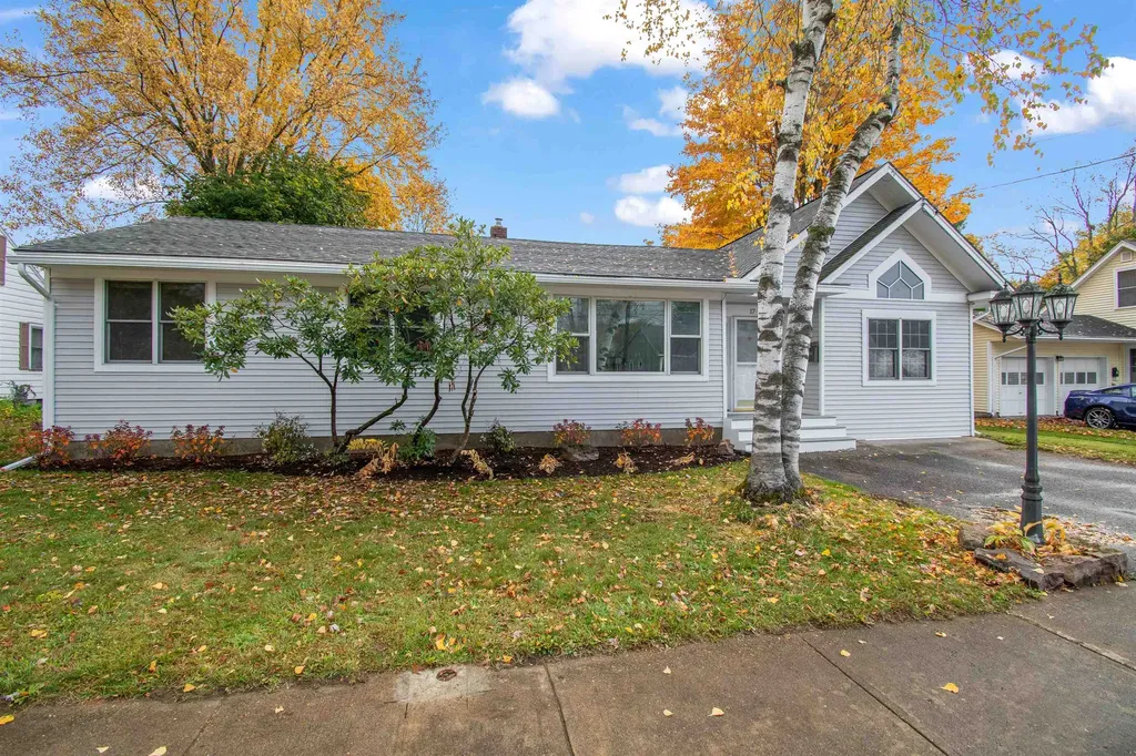 17 Barrett Street South Burlington VT 05403