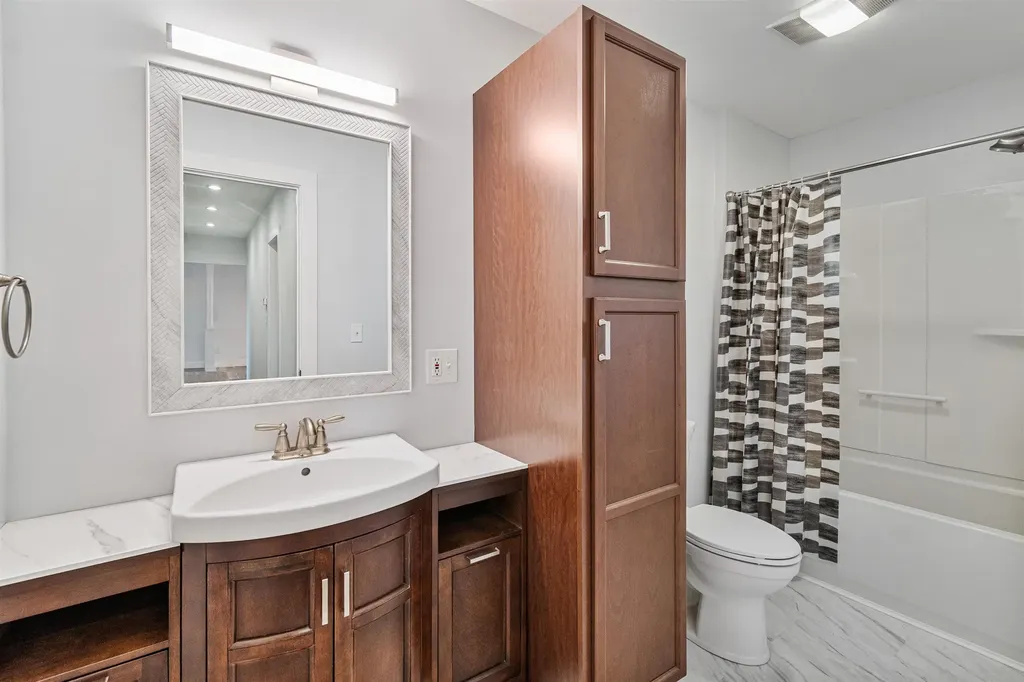 17 Barrett Street South Burlington VT 05403