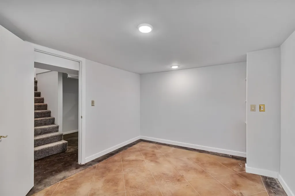 17 Barrett Street South Burlington VT 05403