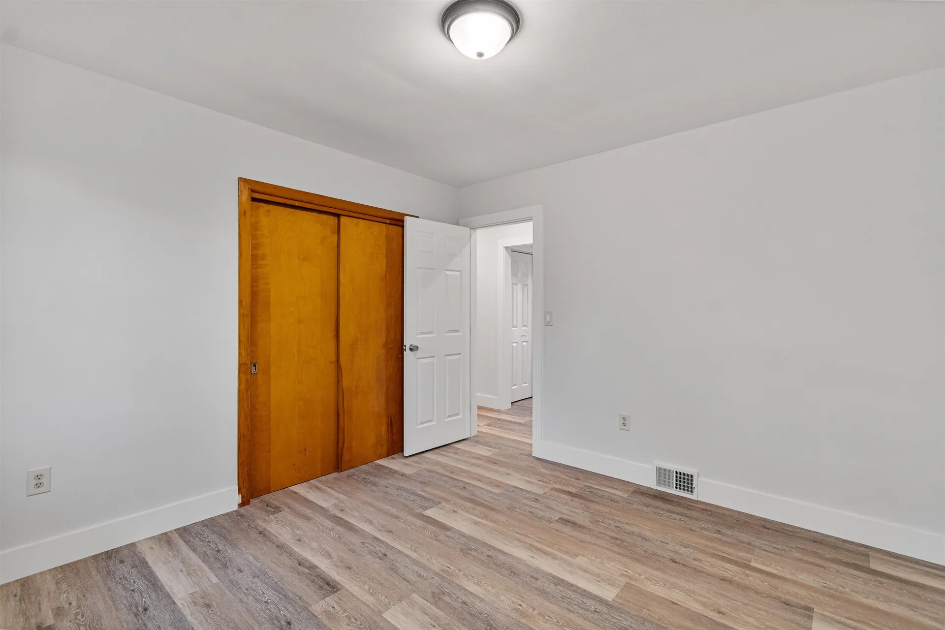 17 Barrett Street South Burlington VT 05403