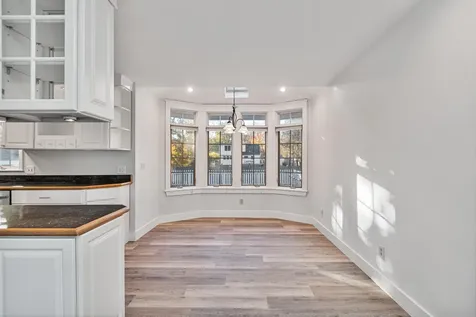 17 Barrett Street South Burlington VT 05403