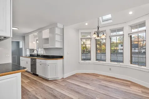 17 Barrett Street South Burlington VT 05403