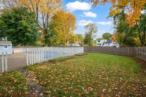 17 Barrett Street South Burlington VT 05403