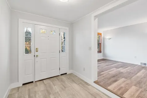 17 Barrett Street South Burlington VT 05403