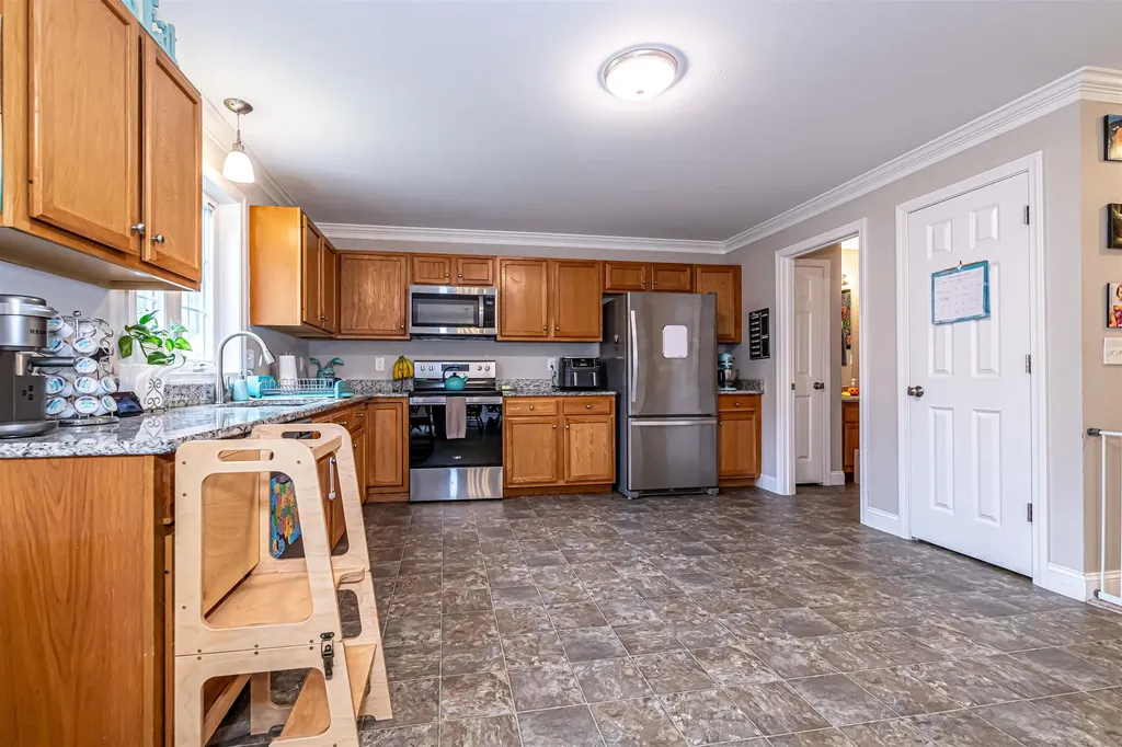 81 Marathon Way Manchester NH 03109