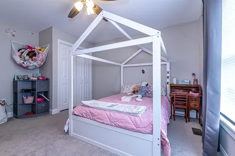 81 Marathon Way Manchester NH 03109