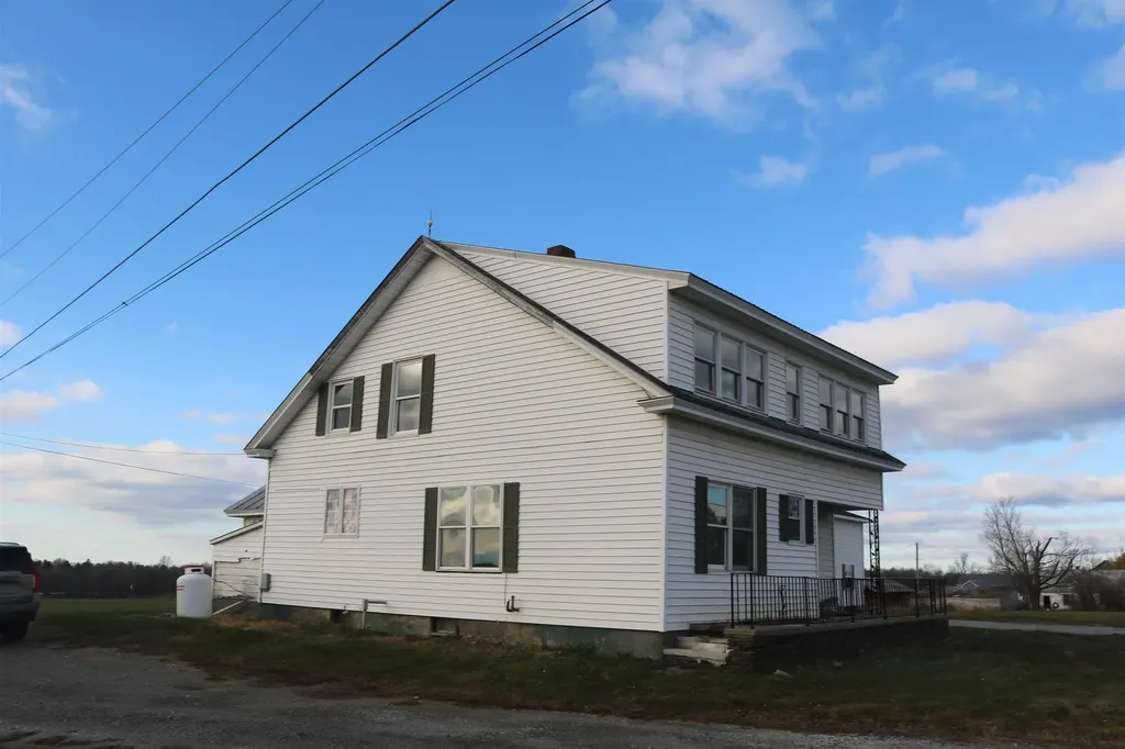 2596 Highgate Road Swanton VT 05478