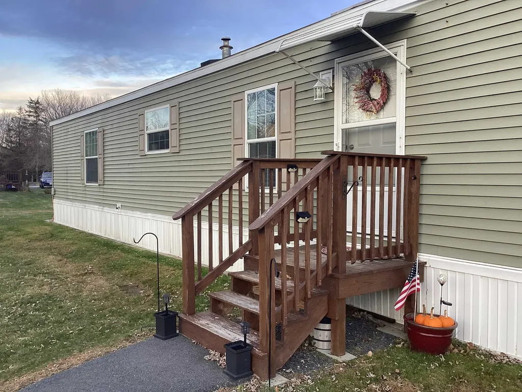 7 Woodland Park Troy NH 03465