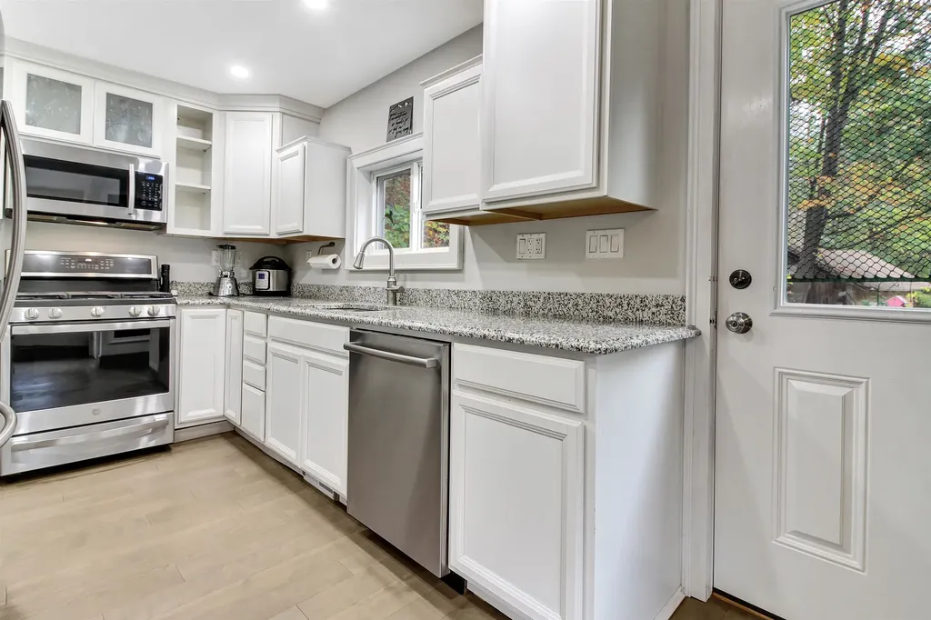 34 Pleasant Street Proctor VT 05765