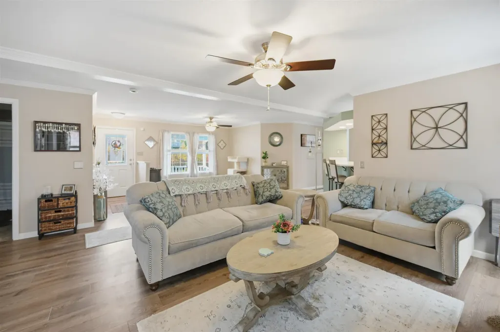 12 Tarah Way Fremont NH 03044