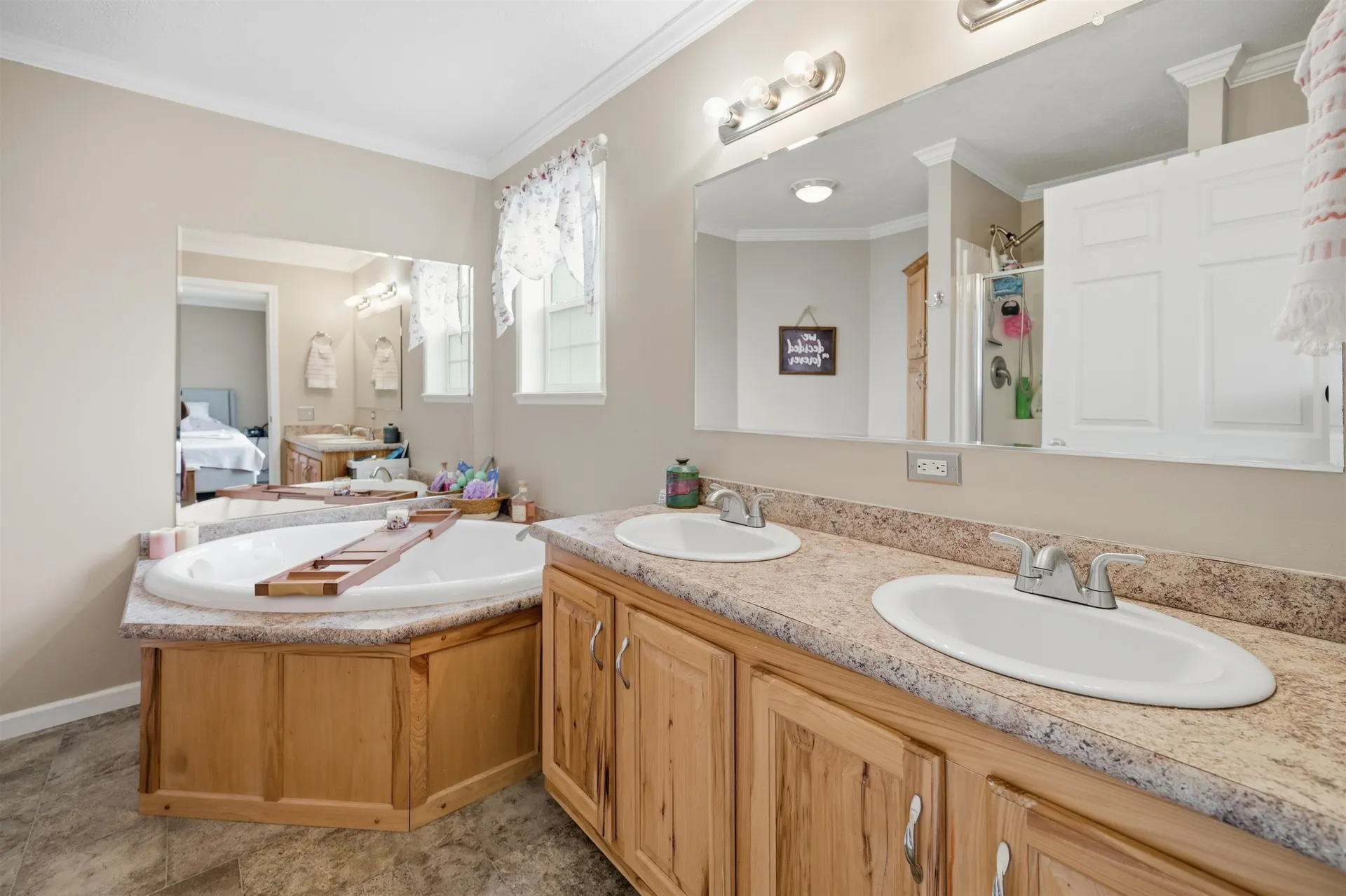 12 Tarah Way Fremont NH 03044