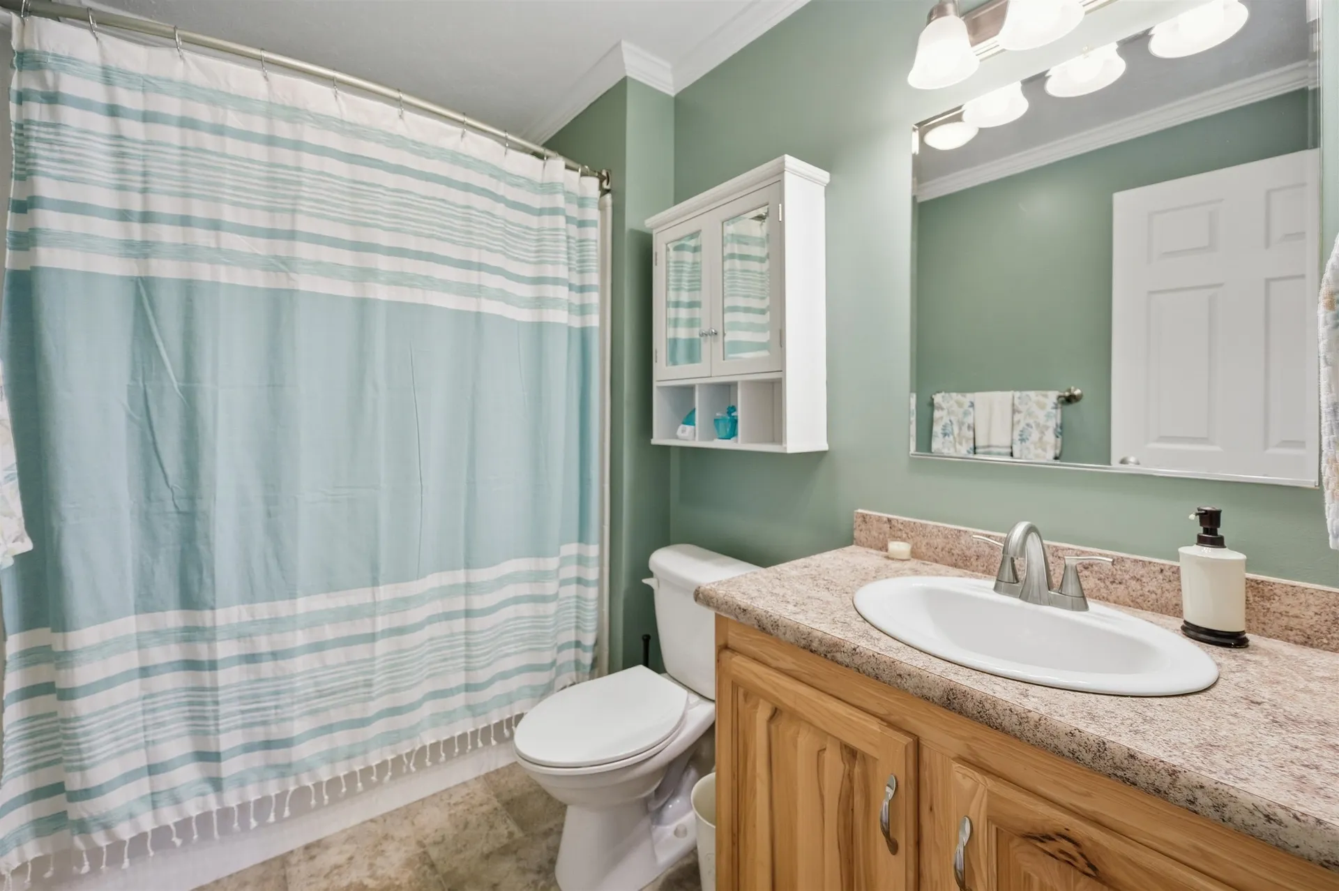 12 Tarah Way Fremont NH 03044