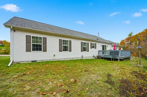 12 Tarah Way Fremont NH 03044