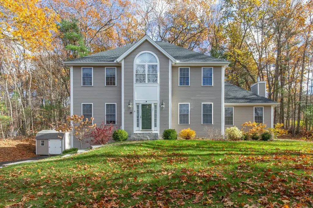 11 Queens Way Merrimack NH 03054