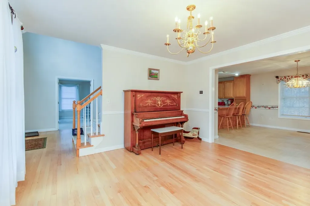 11 Queens Way Merrimack NH 03054