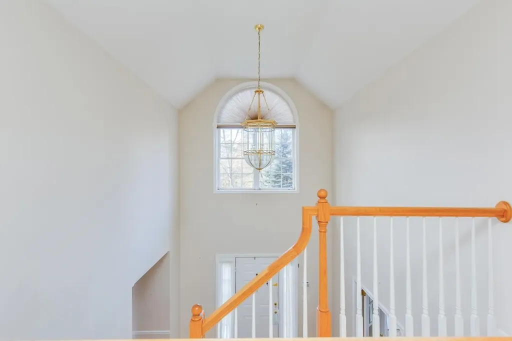 11 Queens Way Merrimack NH 03054