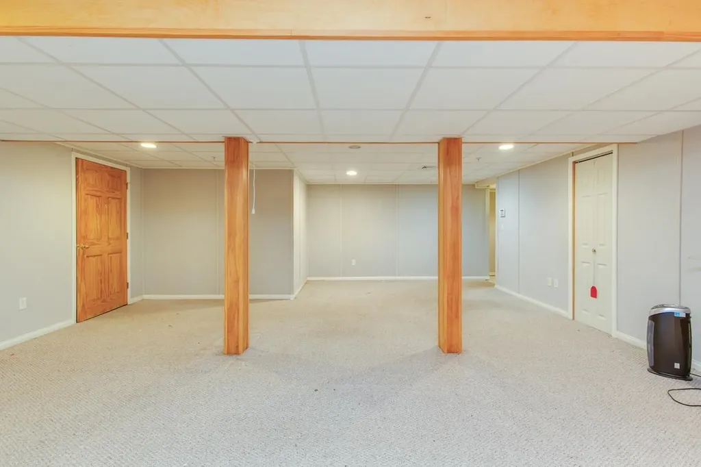 11 Queens Way Merrimack NH 03054