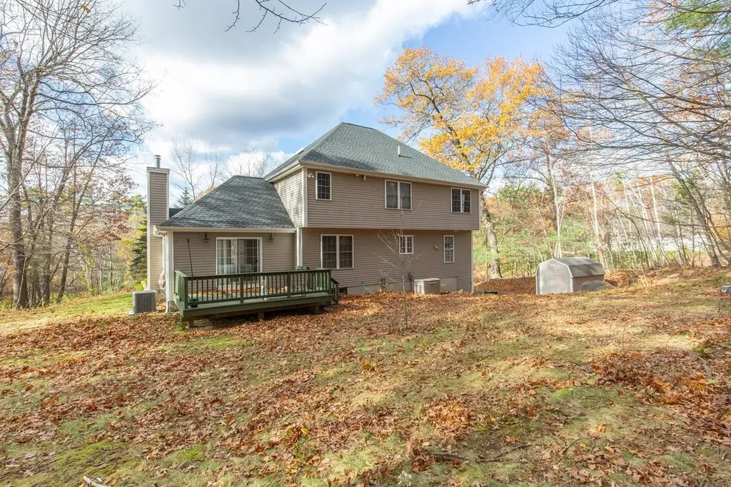 11 Queens Way Merrimack NH 03054