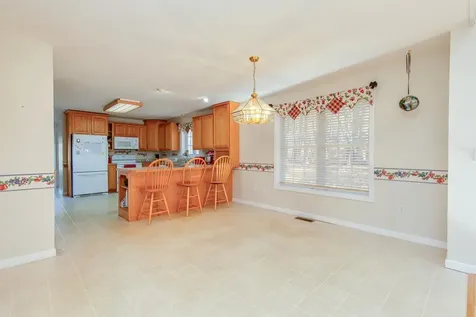 11 Queens Way Merrimack NH 03054