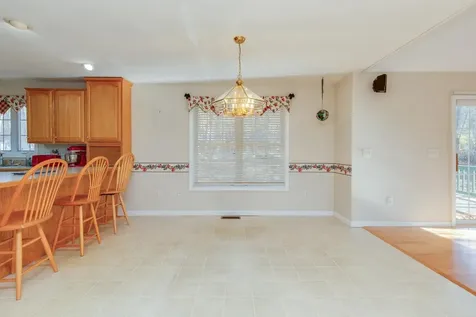 11 Queens Way Merrimack NH 03054